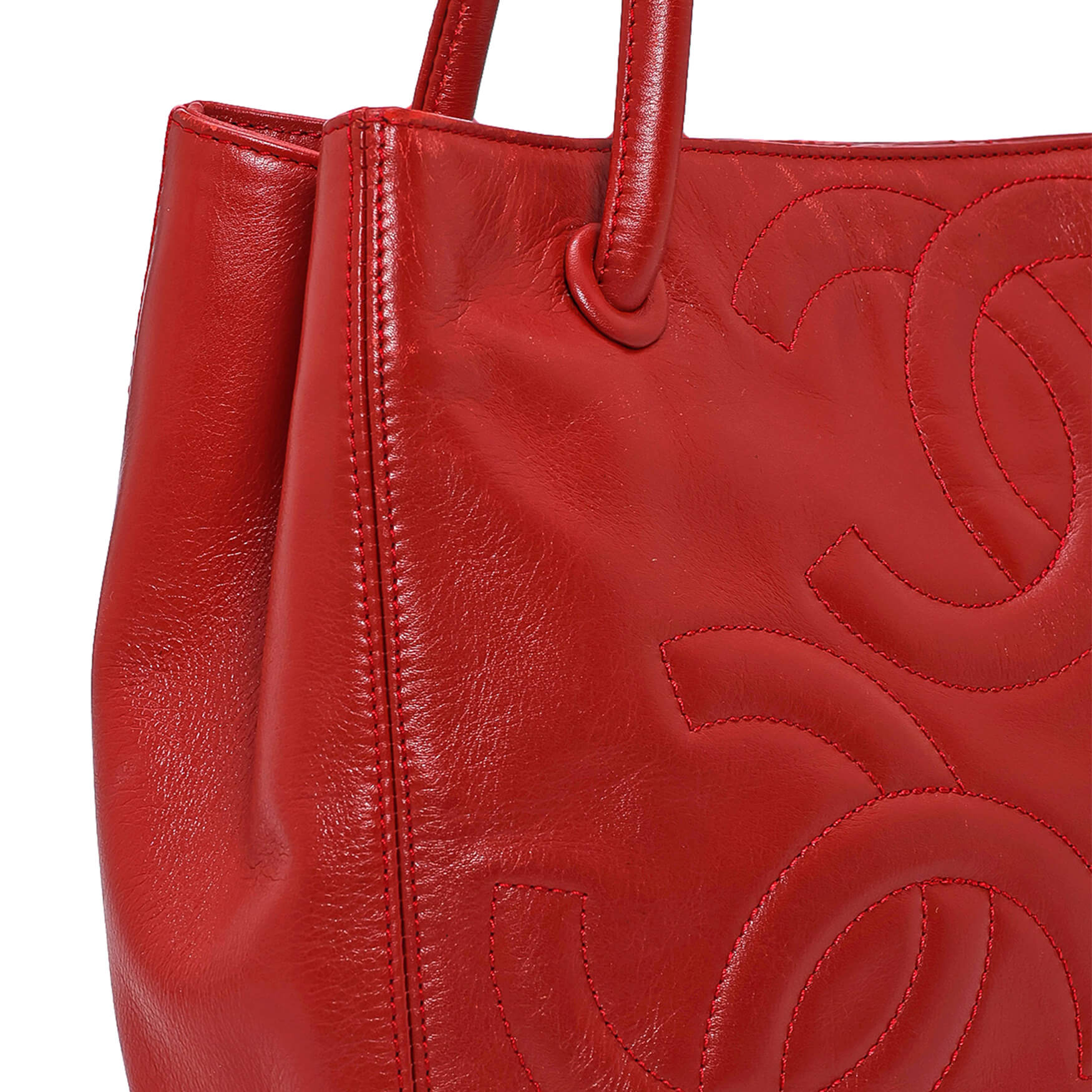 Chanel - Red Lambskin Leather CC Medallion Bag